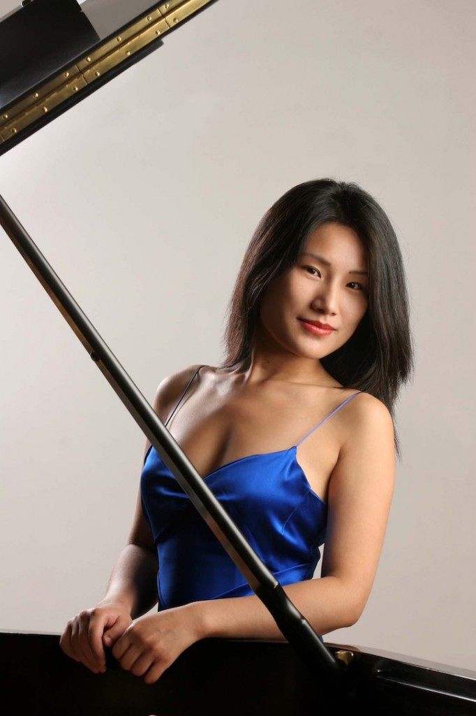 Pianist Xiayin Wang performed a recital Monday night at Alice Tully Hall.