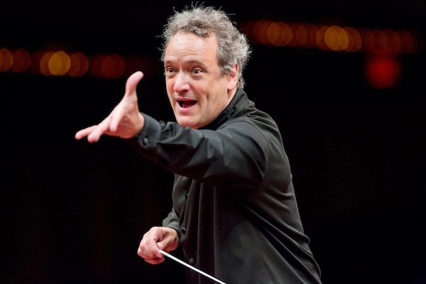 Louis Langrée led the Mostly Mozart program Tuesday night at Avery Fisher Hall.
