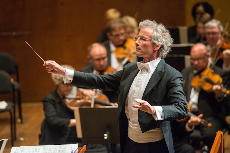 Franz Welser-Möst, conducted the Cleveland Orchestra  Thursday night at Avery Fisher Hall. Photo: Stephanie Berger