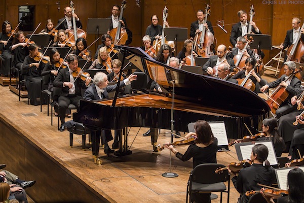 András Schiff performed as piano soloist and conductor with the New York Philharmonic Thursday night at David Geffen Hall. Photo: Chris Lee