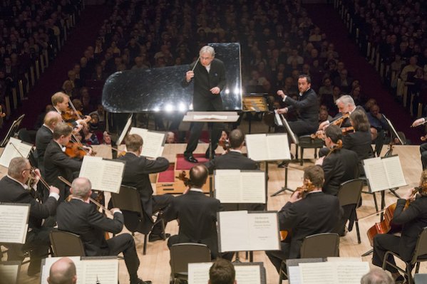 Igor Levit performed Beethoven's Piano Concerto No. 3 with Michael Tilson Thomas and the Vienna Philharmonic Orchestra Tuesday night at Carnegie Hall. Photo: Richard Termine